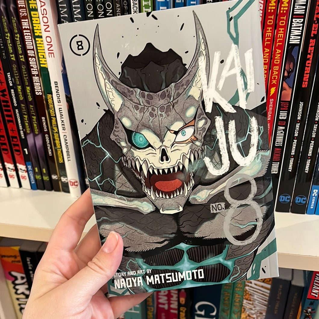 Kaiju no 8 vol 8