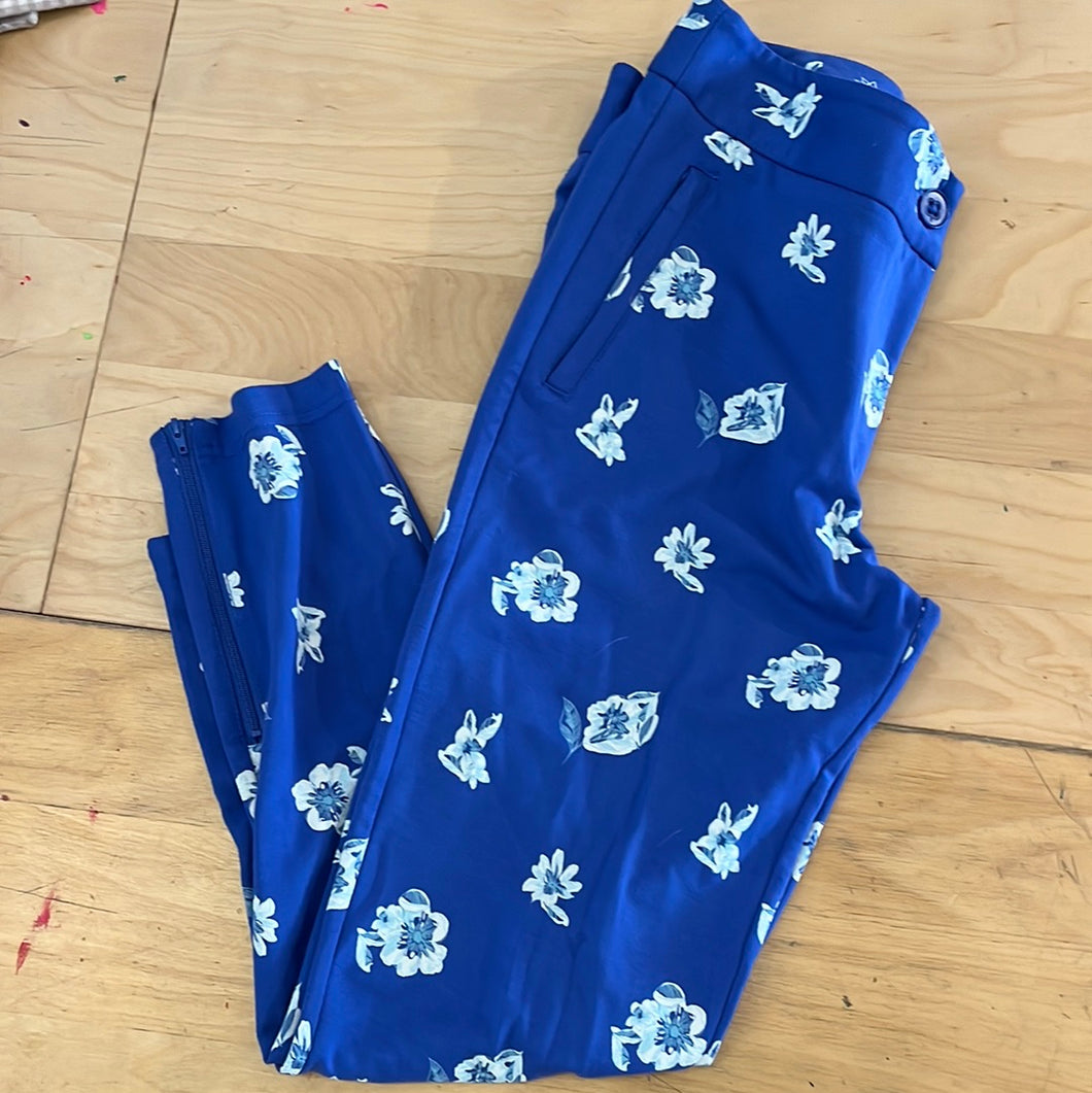 thrift betabrand blue white floral size S petite